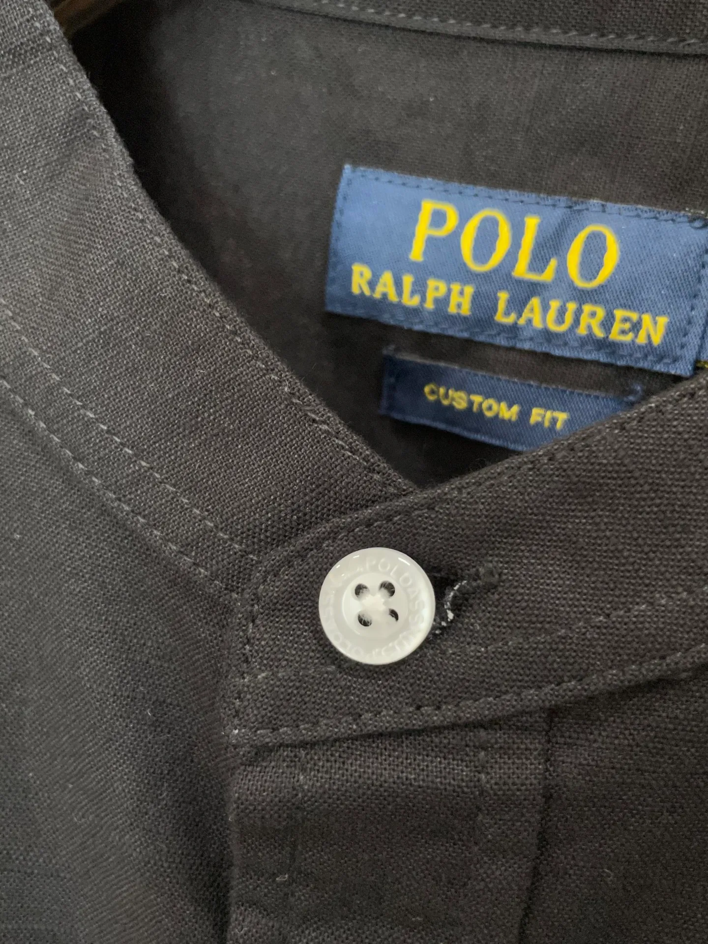 P220 🌸🌸🌸 POLO Ralph Lauren [High Quality] Classic shirt! The classic casual shirt made of pure cotton and linen has a unique design. It has a simple, clean and classic silhouette. It is a versatile style that can be switched at will. The fabric feels soft and delicate, highly breathable, and is close to the skin and comfortable to wear. It can be worn alone as an inner layer. Its versatile performance is beyond your imagination! The upper body of the ready-to-wear is simple and classic yet elegant! Size:M-XXL